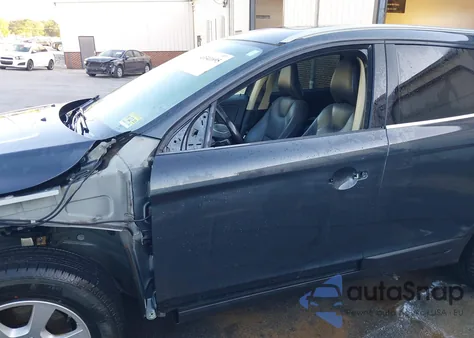 2012 Volvo Xc60 3.2/3.2 Platinum/3.2 Premier/3.2 Premier Plus z USA, uszkodzony, nr VIN YV4940DZ9C2295254